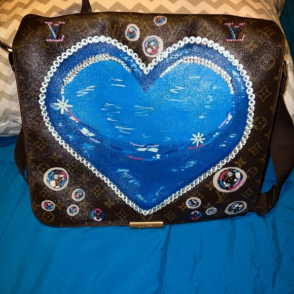 Fully customized blue bubble heart 💙✨ 🫧 Louis Vuitton abbesses messenger bag - Picture 14 of 16